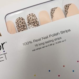 Color Street Makeup - COLOR STREET Trend Spotted Nail Strips Color Street Makeup - COLOR STREET Trend Spotted Nail Strips